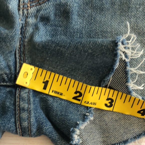 MOTHER The Maverick Chew 10”HR Cutoff Jean Shorts - Picture 12 of 14